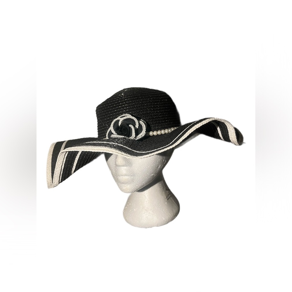 Elegant Black and White Large/ Wide Brim Floppy Beach Hat
